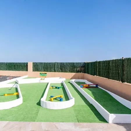 Ocean Paradise By * Antigua